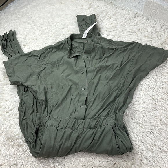 Lululemon Perfectly Poised Jumpsuit Grey Sage - Picture 1 of 10
